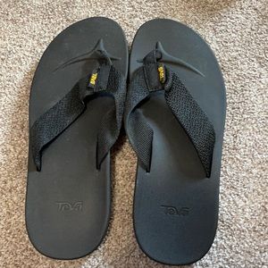 Mens teva flip flops.